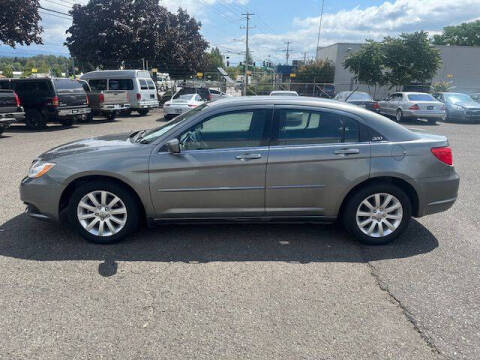 2013 Chrysler 200 Touring