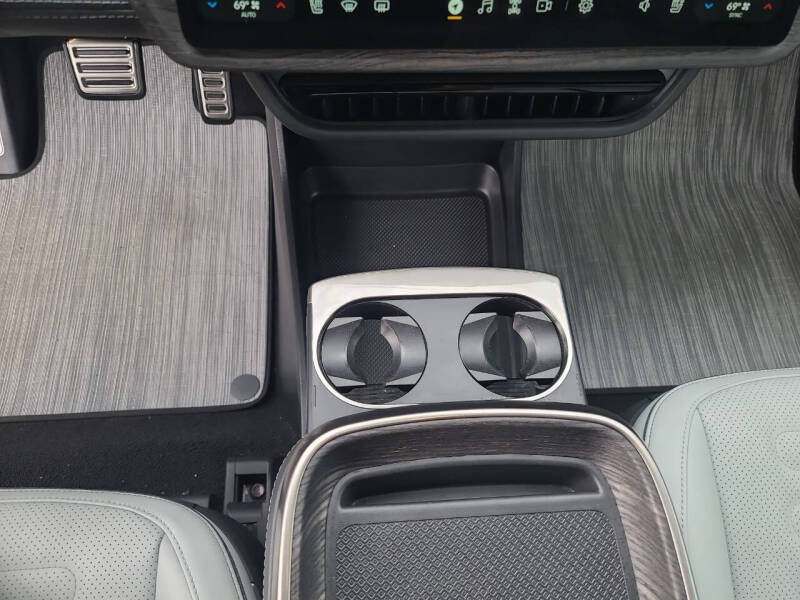 2023 Rivian R1S Launch Edition