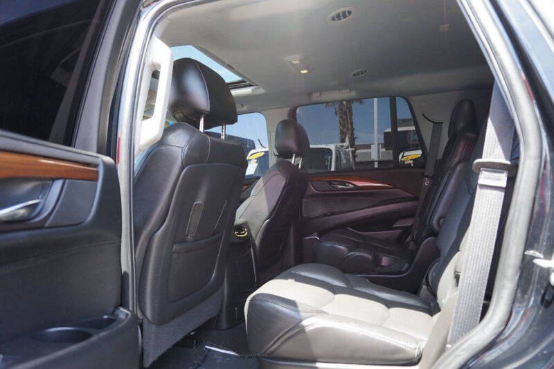 2020 Cadillac Escalade Luxury