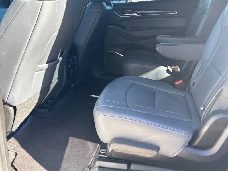 2022 Buick Enclave Essence