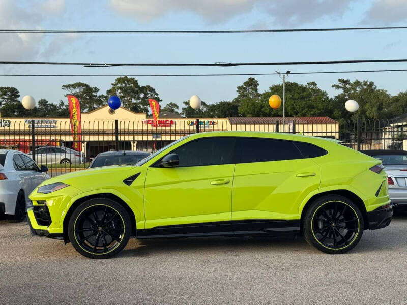 2022 Lamborghini Urus