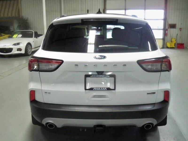 2022 Ford Escape Hybrid SE