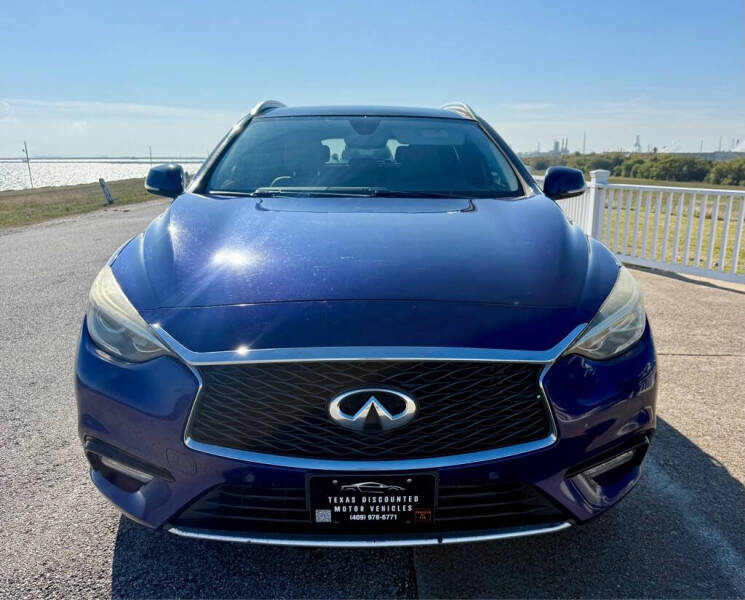 2017 Infiniti QX30