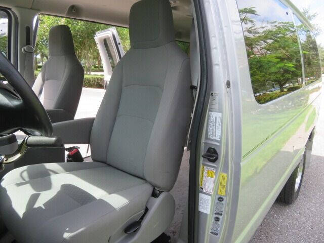 2014 Ford E-Series E-150 XLT