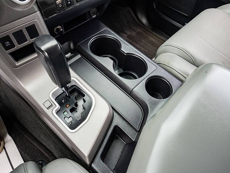 2017 Toyota Sequoia SR5