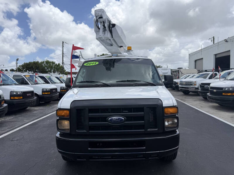 2011 Ford E-Series E-350 SD