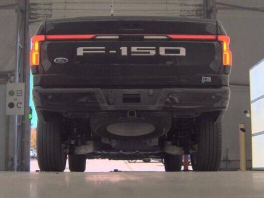 2022 Ford F-150 Lightning Lariat