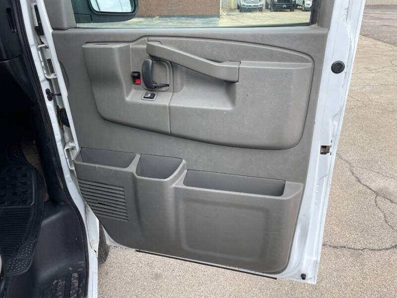 2017 Chevrolet Express LT 3500