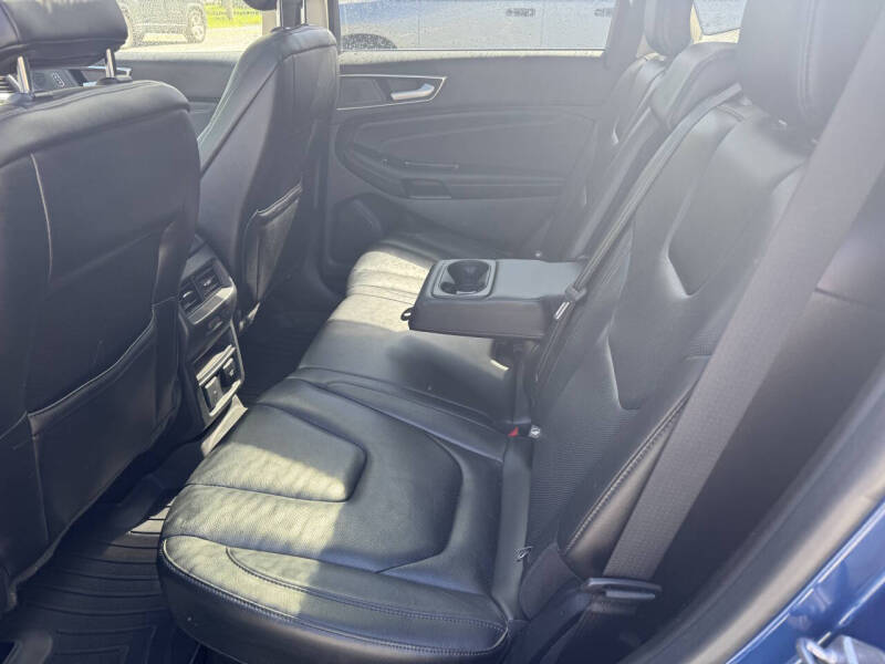 2020 Ford Edge Titanium