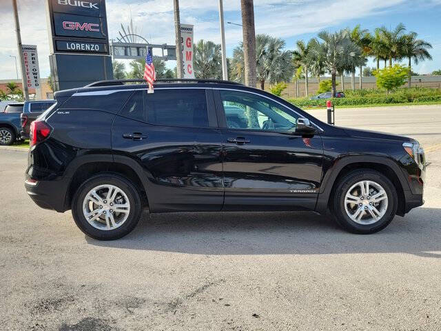 2023 GMC Terrain SLE