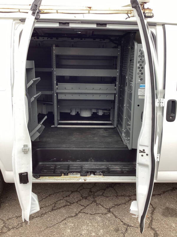 2015 Chevrolet Express Cargo Work Van photo 15