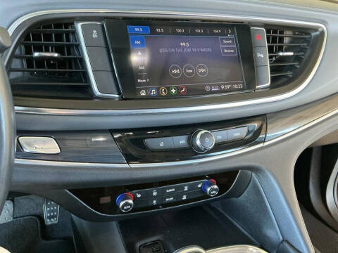 2020 Buick Enclave Essence