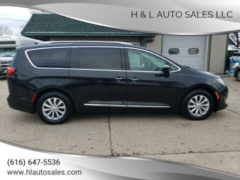 2019 Chrysler Pacifica for sale at H & L AUTO SALES LLC in Wyoming MI
