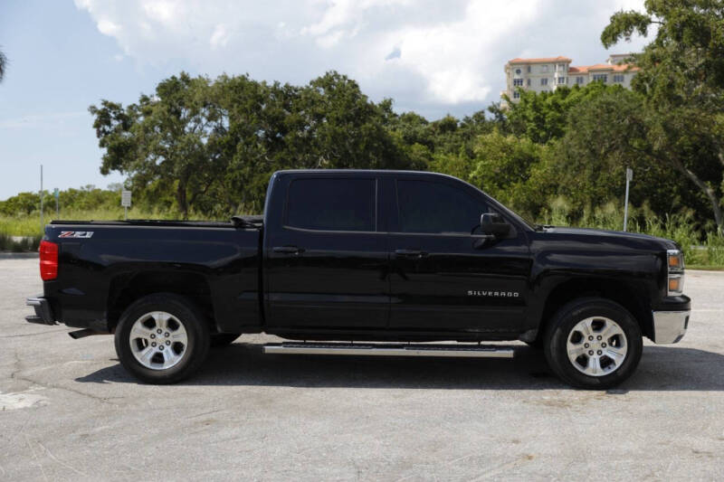 2015 Chevrolet Silverado 1500 LT photo 3