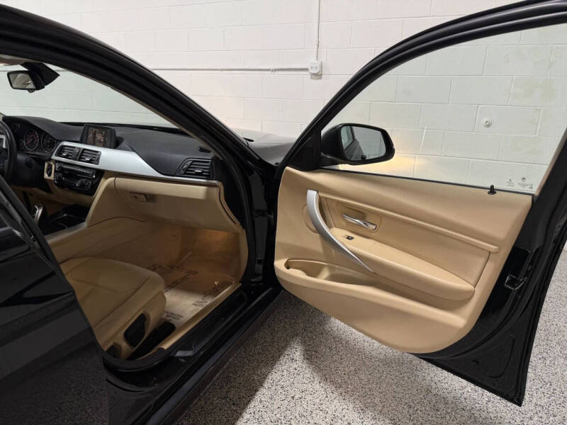 2016 BMW 3 Series 320i