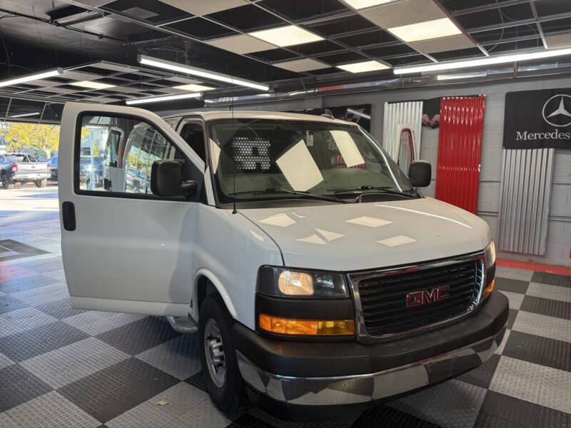 2023 GMC Savana 2500