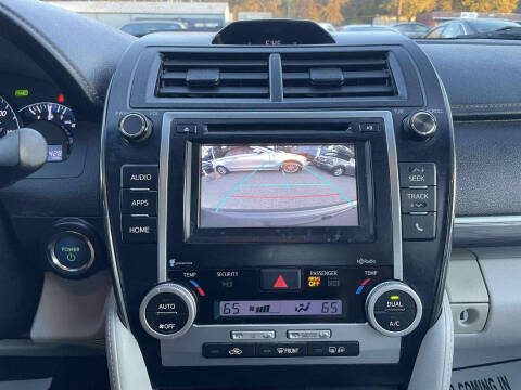 2014 Toyota Camry Hybrid XLE