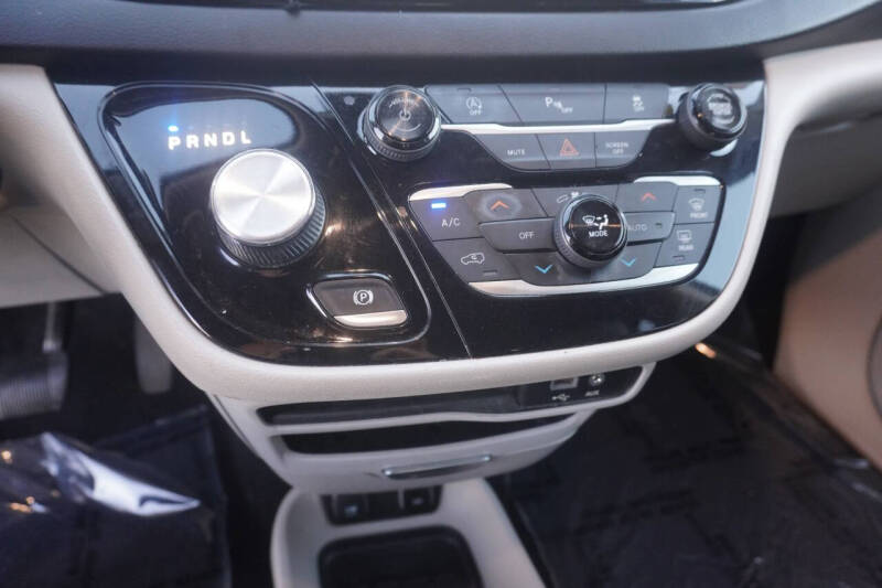 2018 Chrysler Pacifica Touring L