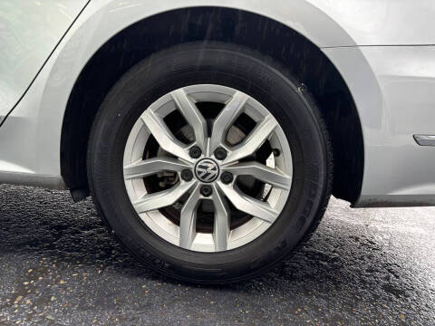 2016 Volkswagen Passat 1.8T S