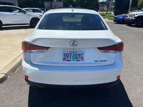 2017 Lexus IS 200t