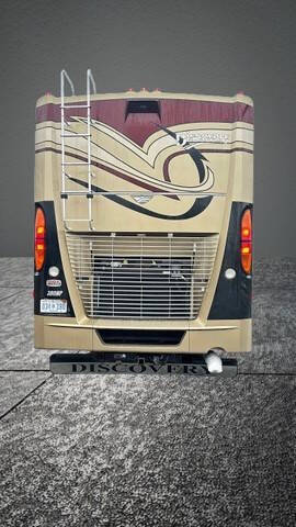 2013 Freightliner XCM Chassis