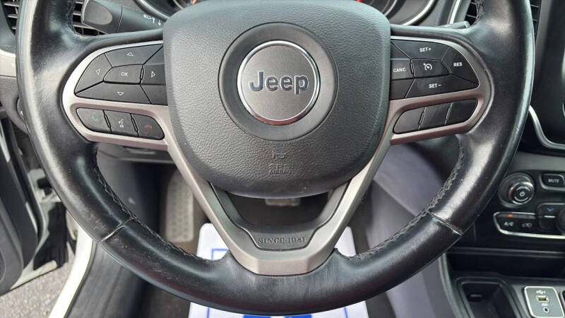 2019 Jeep Cherokee Latitude Plus