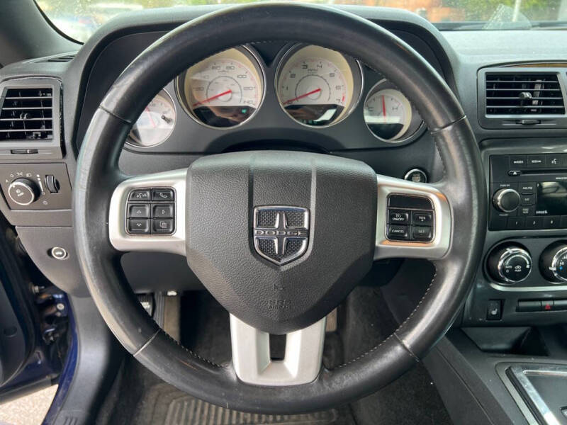 2013 Dodge Challenger SXT