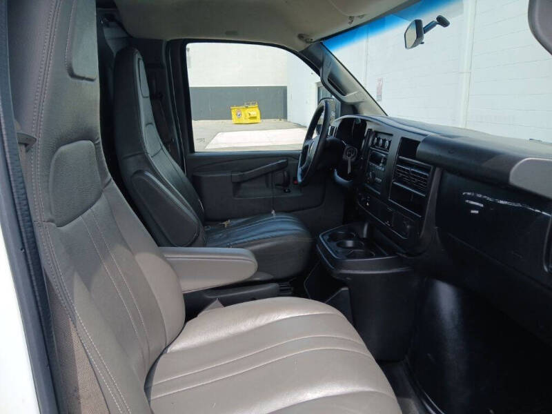 2017 Chevrolet Express 2500