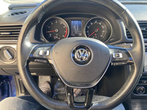2017 Volkswagen Passat 1.8T SE