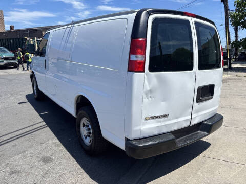 2019 Chevrolet Express 2500