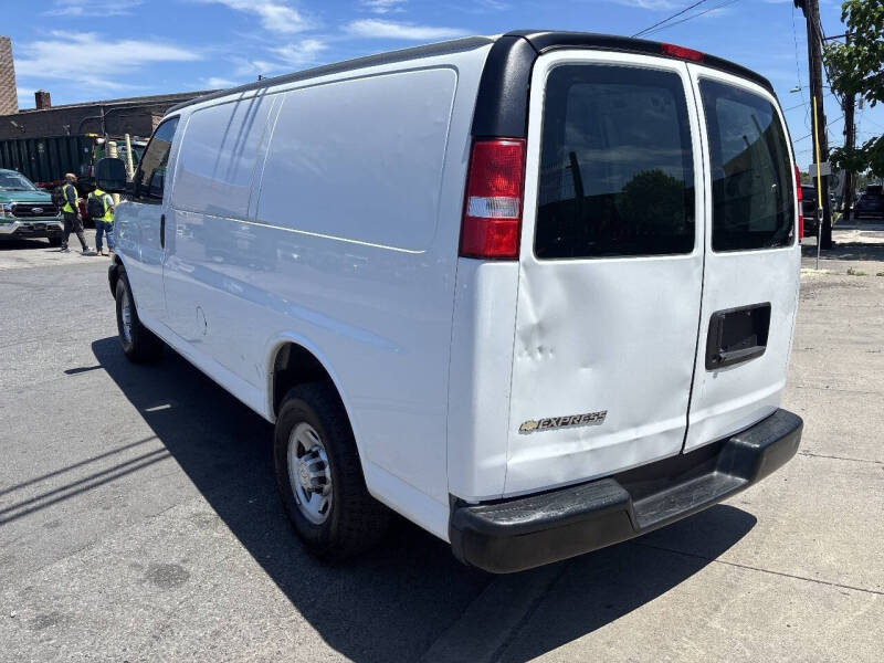 2019 Chevrolet Express 2500