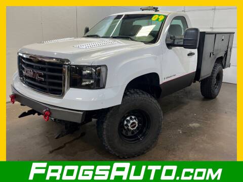 2009 GMC Sierra 2500HD for sale at Frogs Auto Sales in Clinton IA