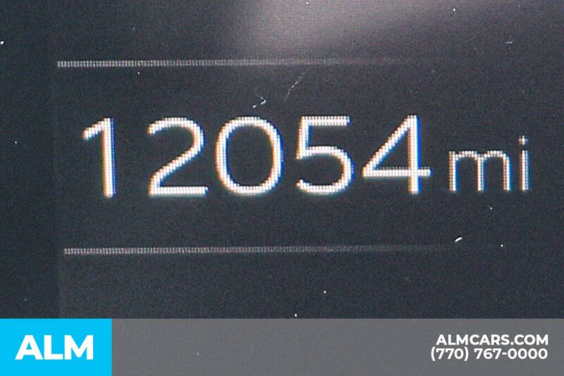 2025 Toyota Prius XLE