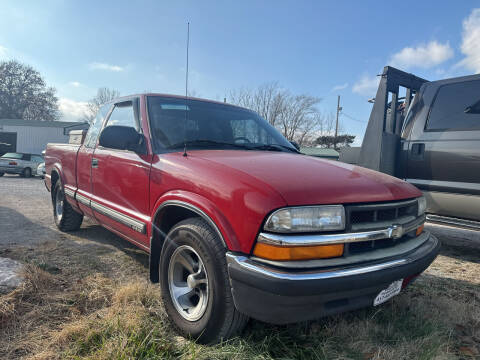 2001 Chevrolet S-10 for sale at AFFORDABLE USED CARS in Highlandville MO
