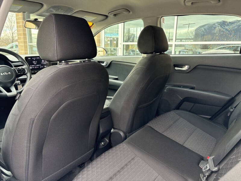 2022 Kia Rio 5-Door S