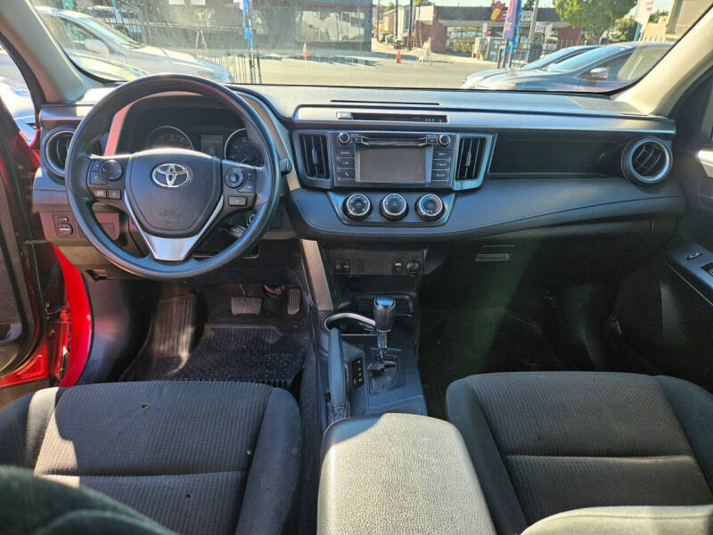 2017 Toyota RAV4 LE