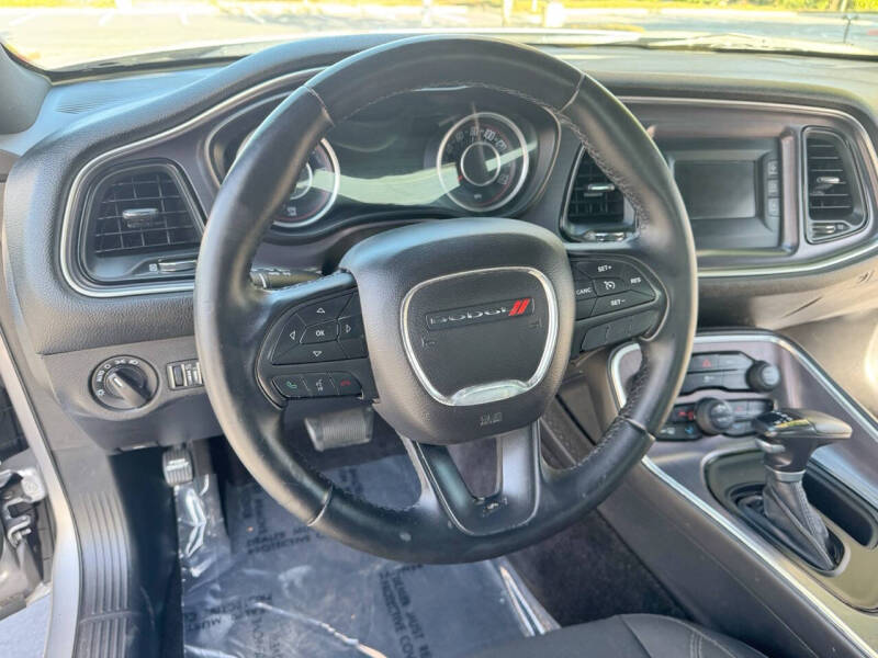 2016 Dodge Challenger SXT