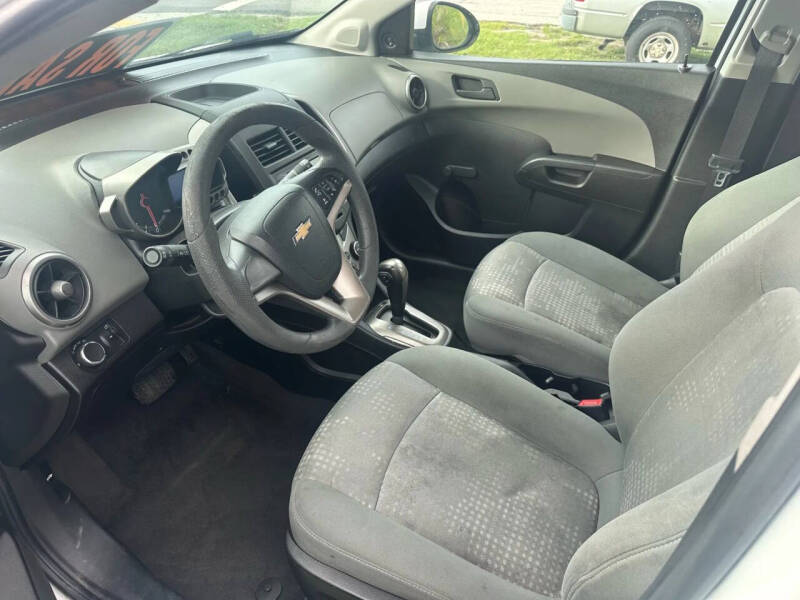 2016 Chevrolet Sonic LS Auto