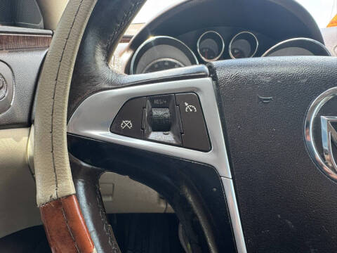 2012 Buick Regal Premium 1