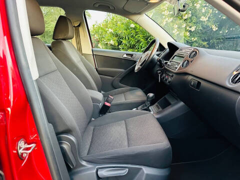 2014 Volkswagen Tiguan S