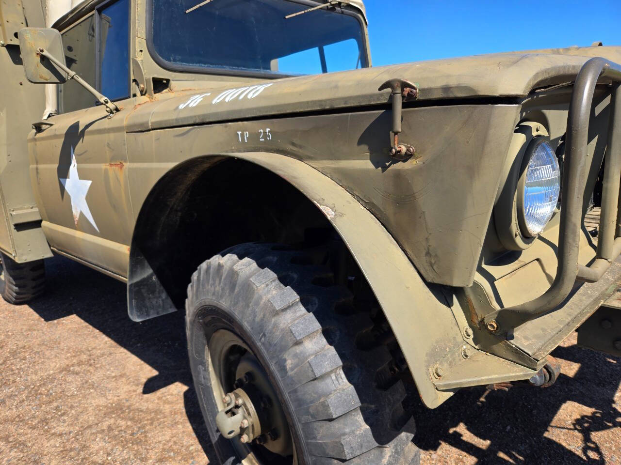 1971 Jeep M724 43