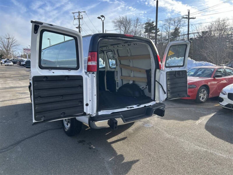 2024 GMC Savana 2500
