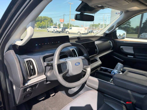 2025 Ford Expedition Active