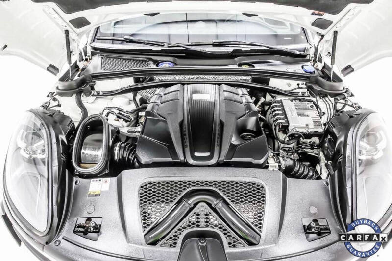 2021 Porsche Macan S