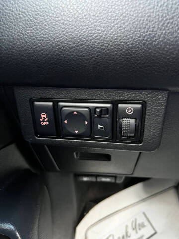 2012 Nissan Versa 1.8 S