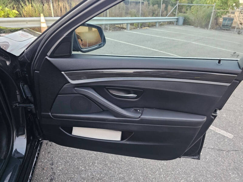 2013 BMW 5 Series 528i xDrive