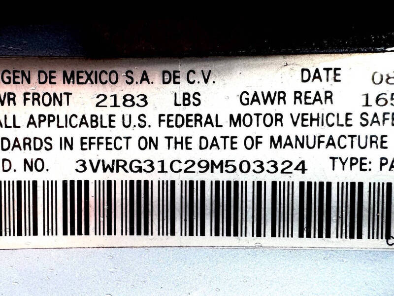 2009 Volkswagen New Beetle Base PZEV