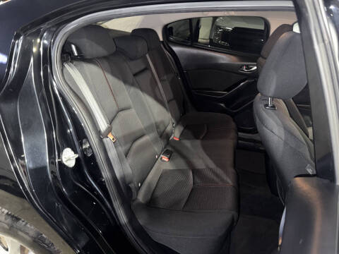 2018 Mazda MAZDA3 Sport