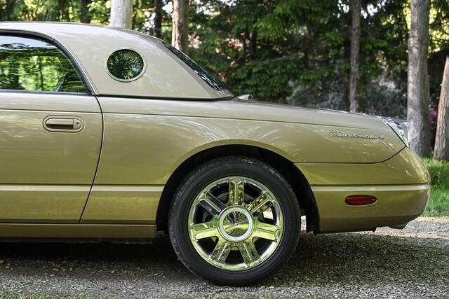 2005 Ford Thunderbird Deluxe