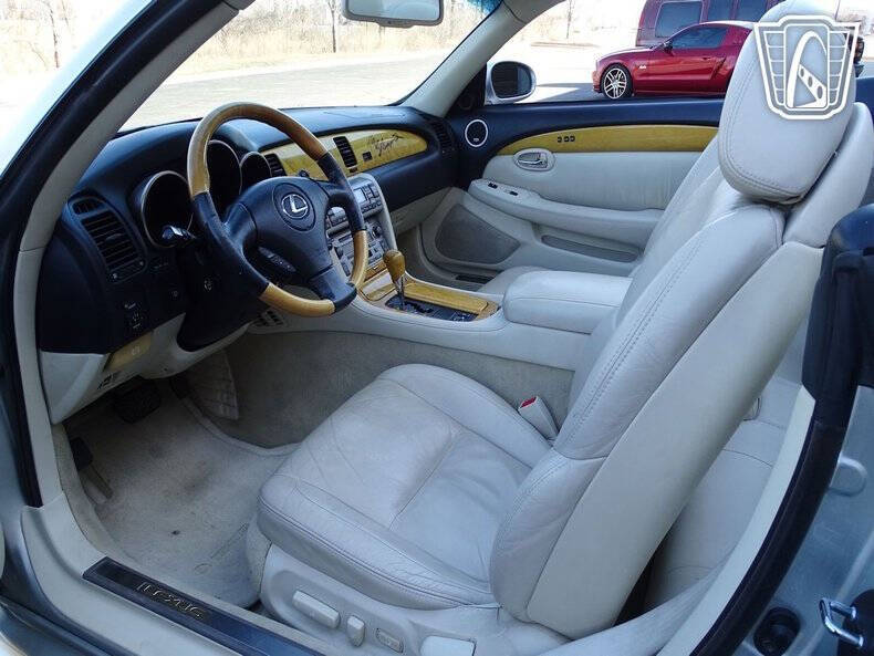 2002 Lexus SC 430